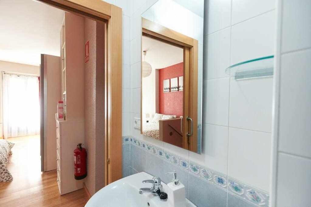 Apartamento Ayla Ayuntamiento Pamplona Ngoại thất bức ảnh