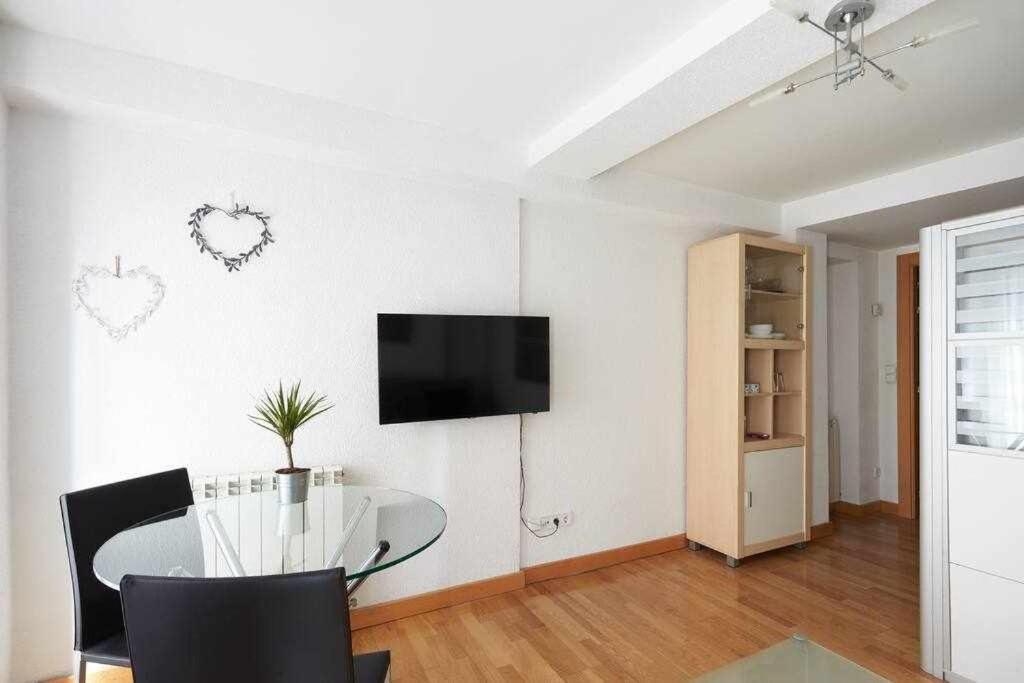 Apartamento Ayla Ayuntamiento Pamplona Ngoại thất bức ảnh