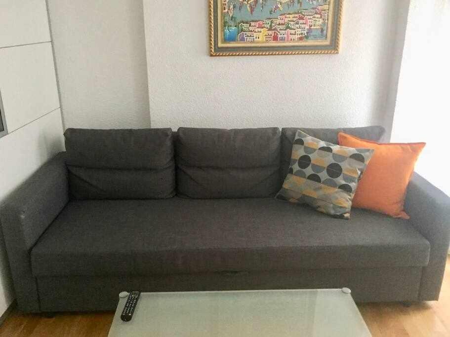 Apartamento Ayla Ayuntamiento Pamplona Ngoại thất bức ảnh